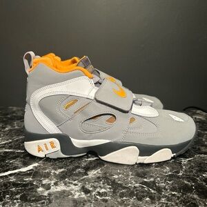Nike Air Diamond Turf 2 GS Grey Orange 488294-081 - Size 7y/8.5W